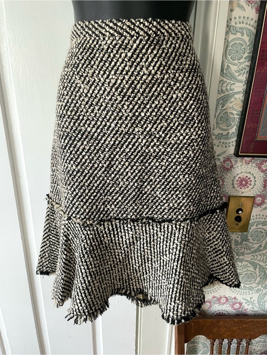 J. Crew Dresses & Skirts - J CREW 2005 Black and Cream Tweed and Metallic Gold Thread Flare Skirt